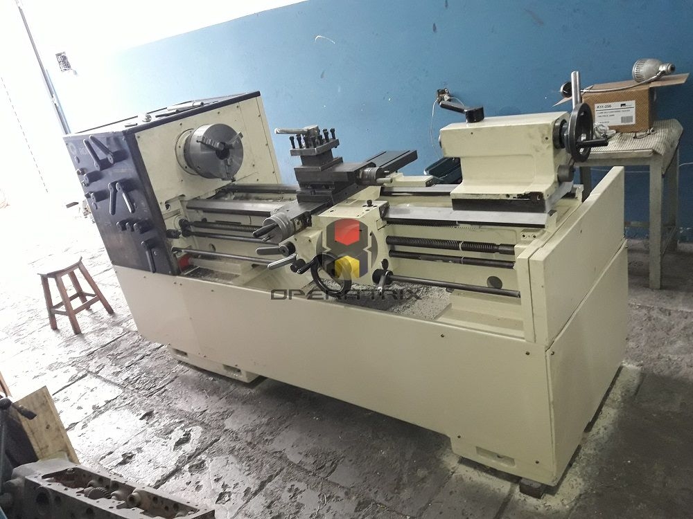 TORNO MECâNICO ROMI S30 BARRAMENTO 1 000 MM Operatrix